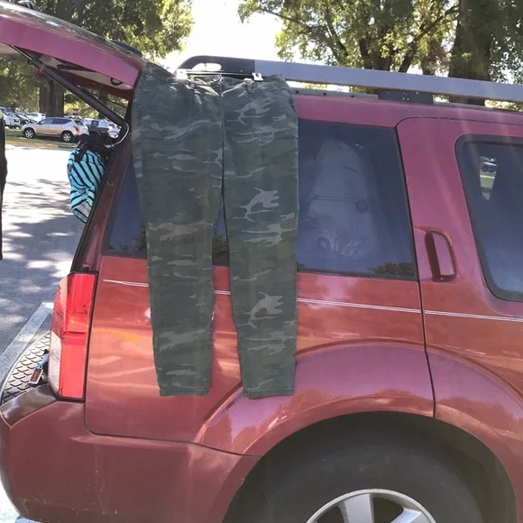 Ann Taylor LOFT Julie Olive Green Camo Trousers Pants Button Back Pockets 10 - Picture 15 of 15